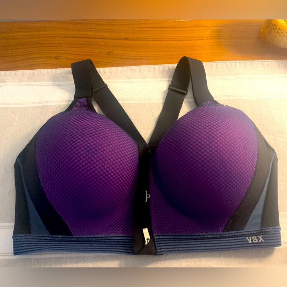 Victoria Secret VSX sports bra
